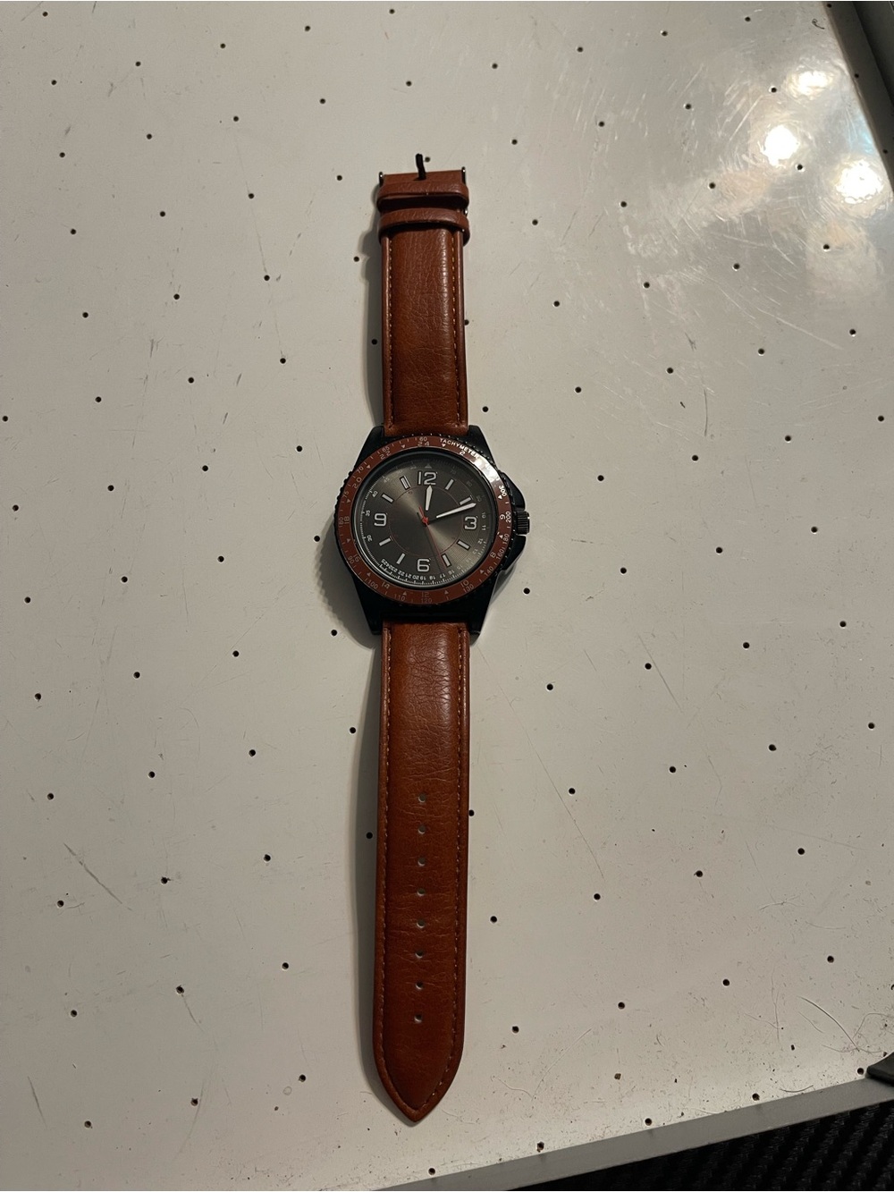 Brown Leather Strap Wristwatch with Black Dial